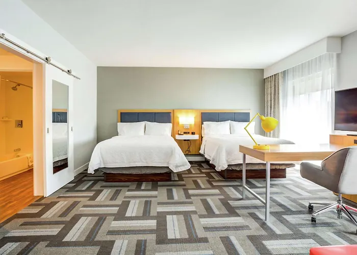 Hampton Inn & Suites Boston/Waltham